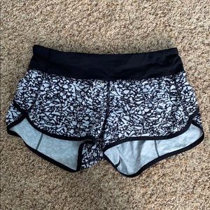 Lululemon Speed up short size 4